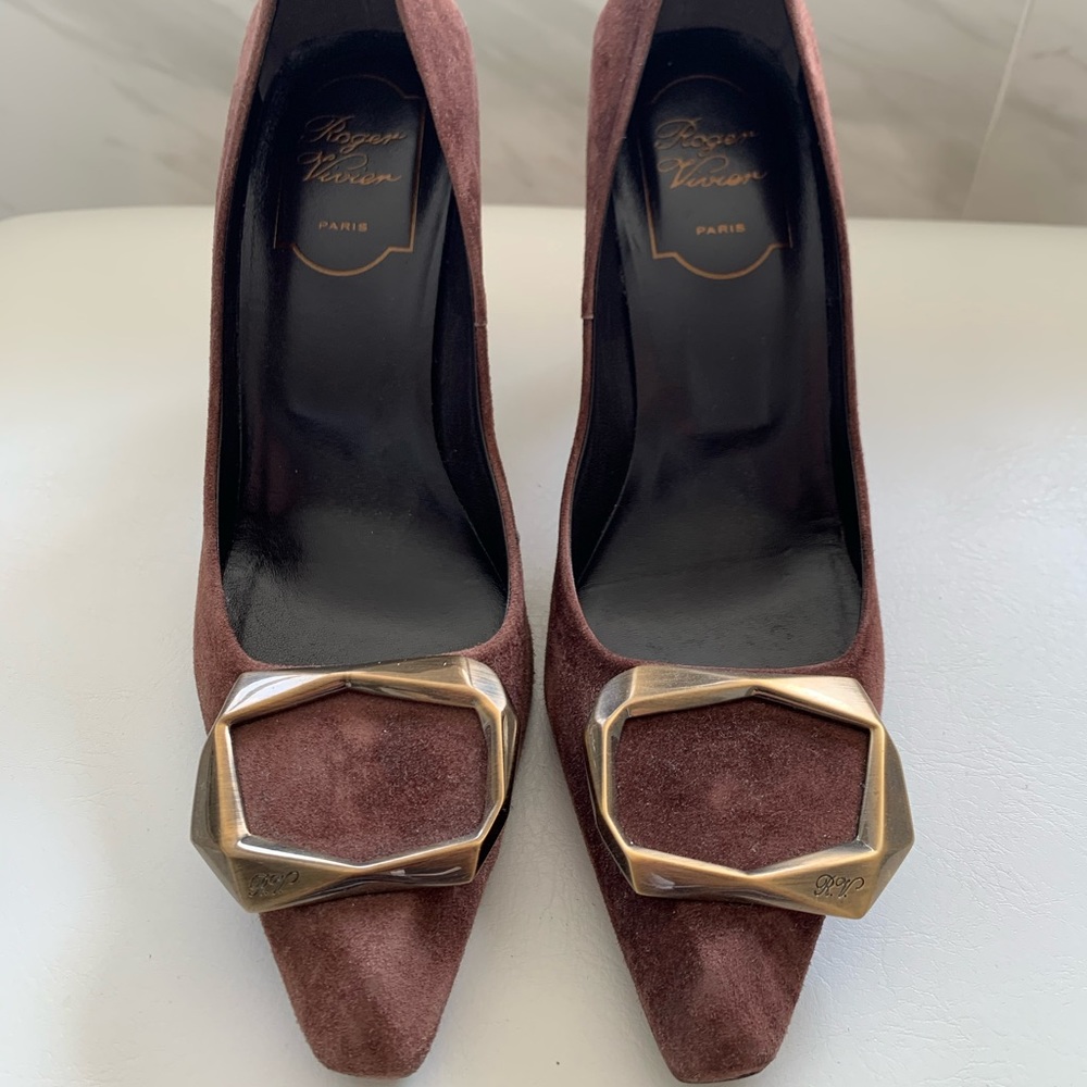 Roger Vivier Brown Suede Pump With Buckle